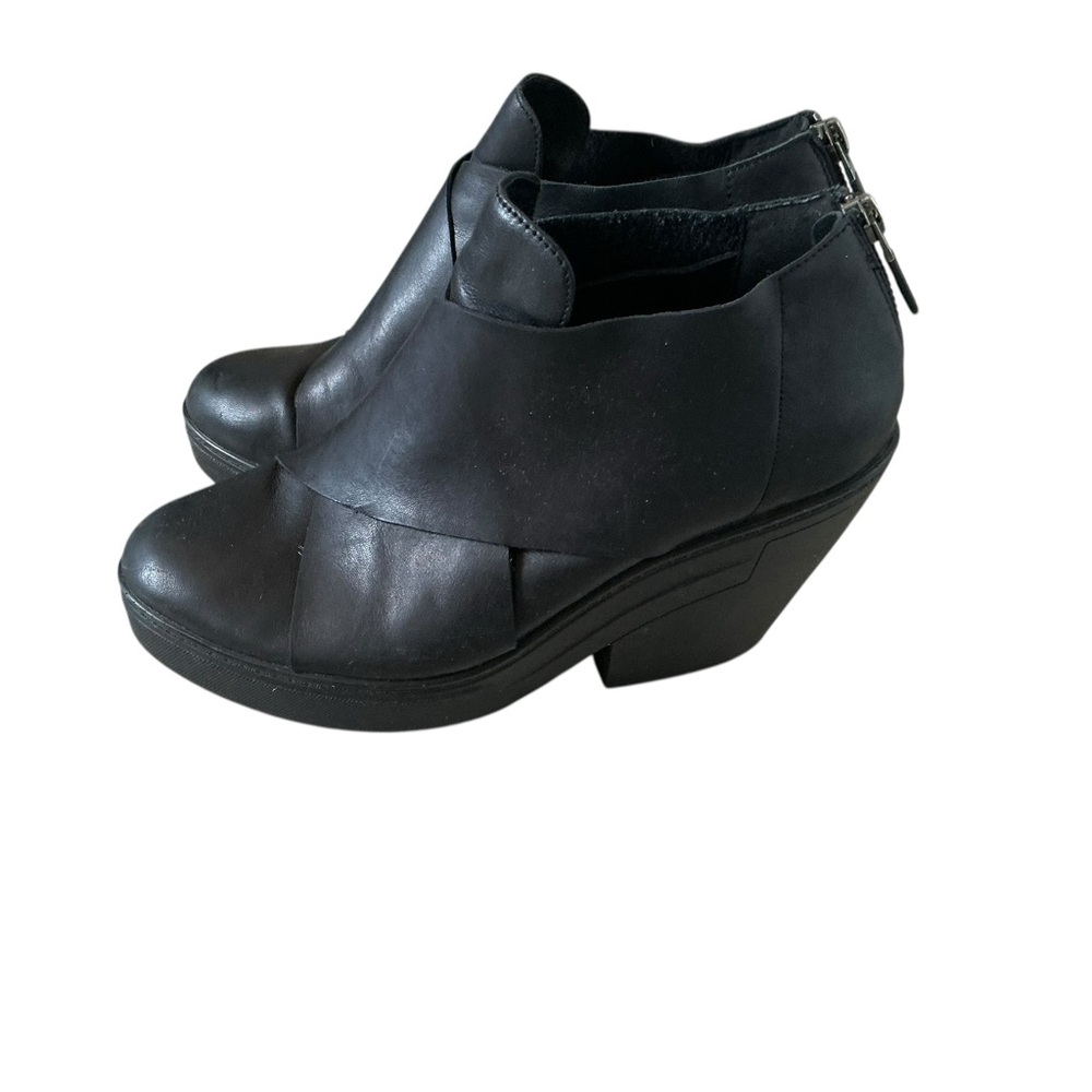Eileen fisher Cosmo black classy platform shoes size 7